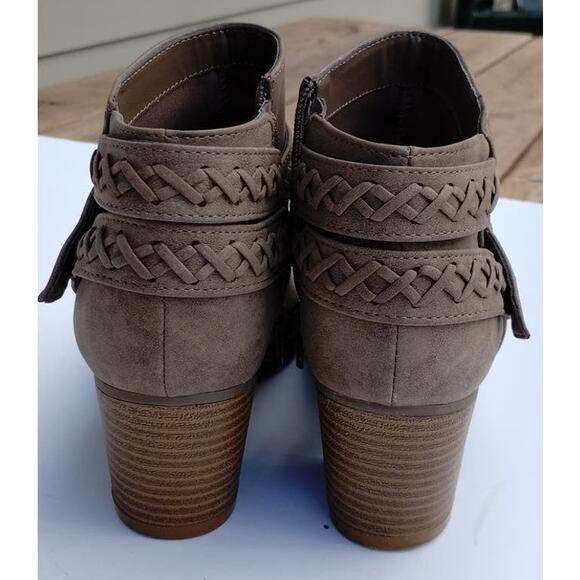 Indigo Rd. Western Boho Spring Booties Ankle Boots Brown Size 7.5 - Picture 2 of 11